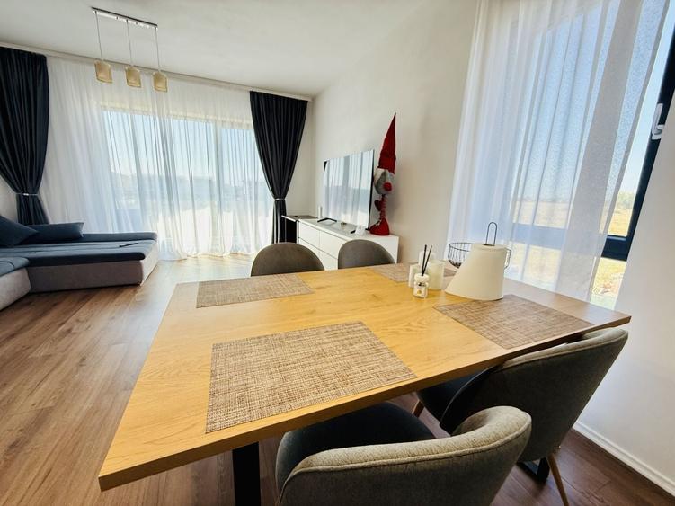 Apartament cu 2 camere semidecomandat în Giroc