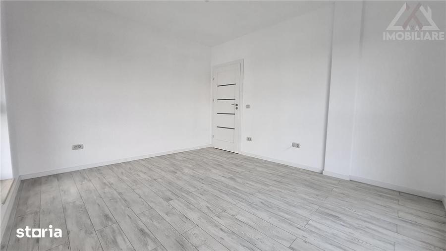 Casă cu 4 camere cu Teren 400 Mp în Rediu