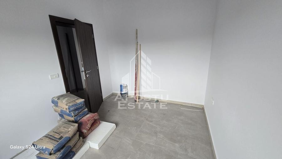 Duplex cu 5 camere cu Canalizare în Giarmata