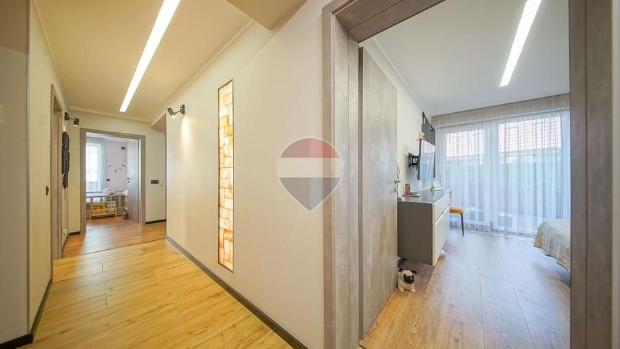 Apartament cu 3 camere decomandat, mobilat în Răcădău