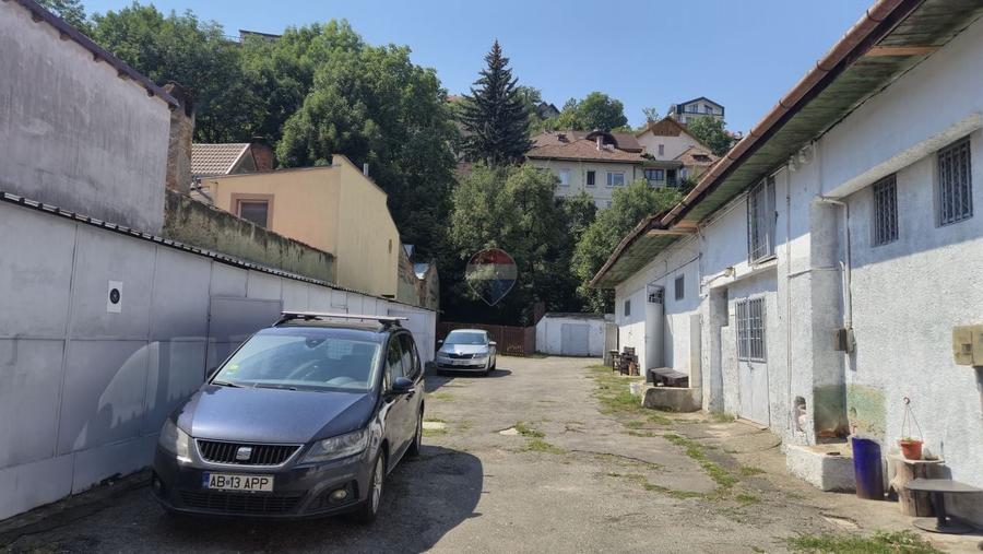 Spațiu comercial, de 303 mp, în Brașovul Vechi