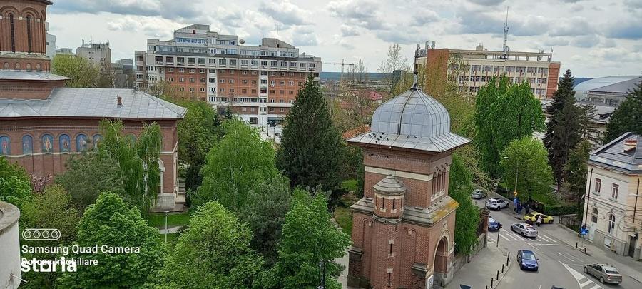Apartament cu 4 camere decomandat în Ultracentral