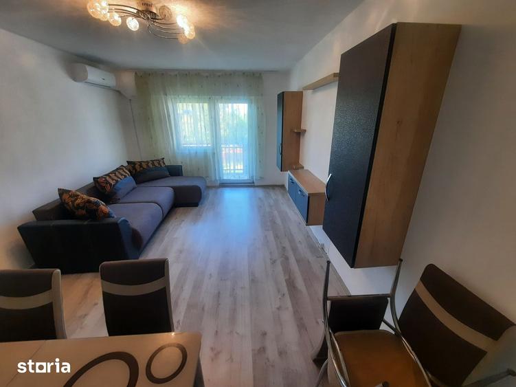 Apartament cu 2 camere decomandat în Micro 15