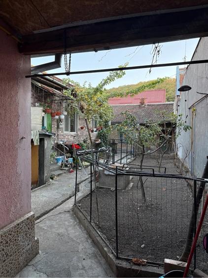 Casă cu Teren 52 Mp în Muncitoresc