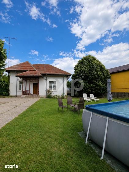 Casă cu 6 camere cu Teren 1500 Mp în Răzvad