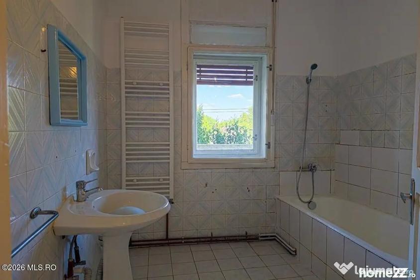 Casă cu 11 camere cu Teren 535 Mp în Freidorf