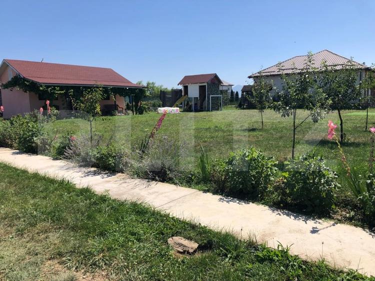 Casă individuală cu 1 camere cu Teren 1000 Mp în Nord