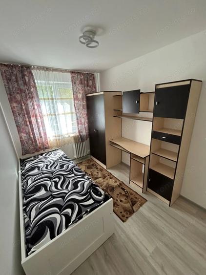 Apartament cu 3 camere decomandat în Dacia