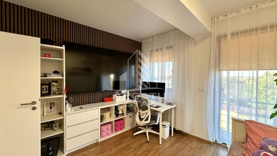 Apartament cu 3 camere decomandat, mobilat în Mehala