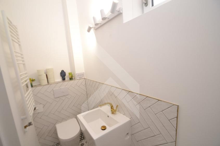 Apartament cu 4 camere decomandat în Cotroceni