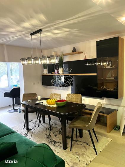 Apartament cu 3 camere decomandat în Independenței