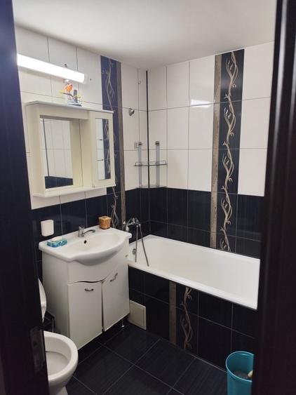 Apartament cu 2 camere semidecomandat în Militari