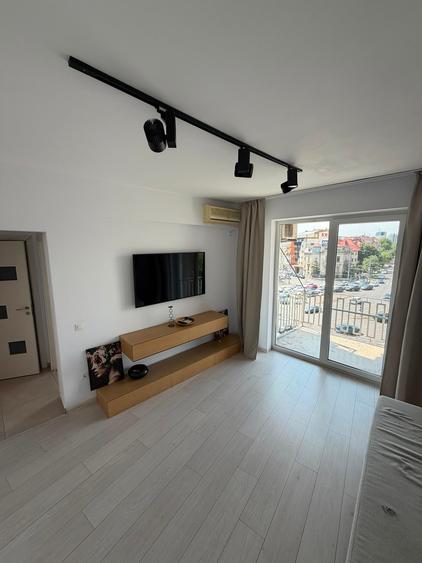 Apartament cu 3 camere în Magheru