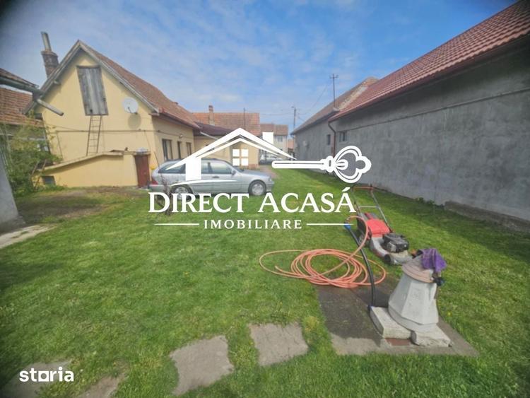 Casă cu 5 camere cu Teren 1100 Mp în Central