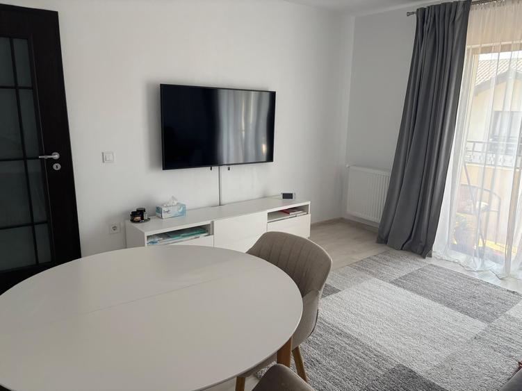 Apartament cu 3 camere decomandat, mobilat în Popas Păcurari