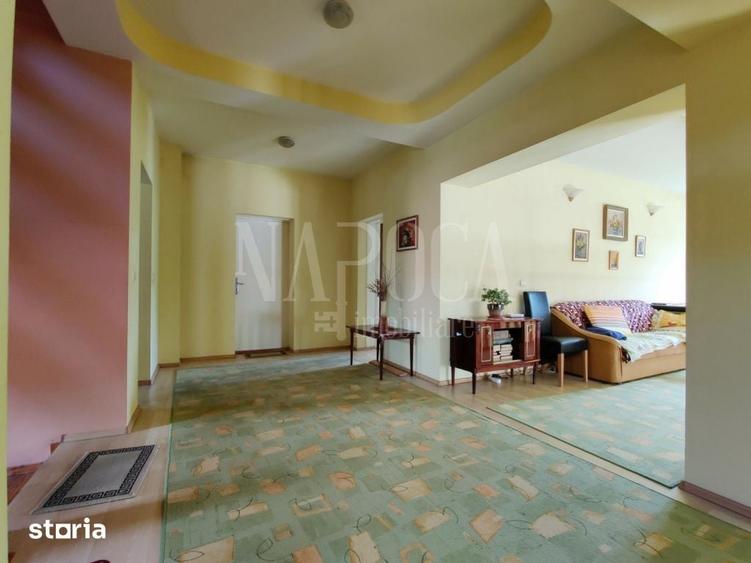 Casă cu 10 camere cu Teren 3090 Mp în Baciu