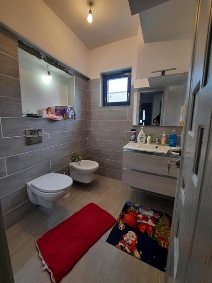 Casă individuală cu 5 camere cu Canalizare în Tărtășești