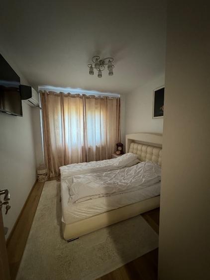 Apartament cu 2 camere decomandat, mobilat în Titan