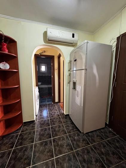 Apartament cu 2 camere decomandat în Podul de Fier