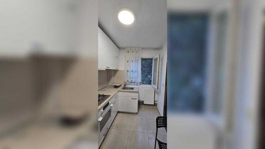 Apartament cu 2 camere decomandat în Medicină