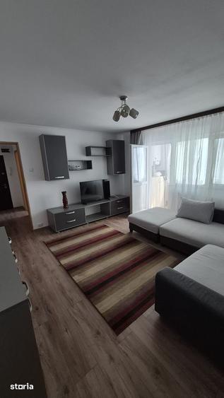 Apartament cu 2 camere semidecomandat în Girocului