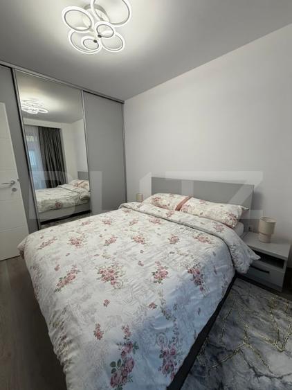 Apartament cu 3 camere semidecomandat, mobilat în Florești