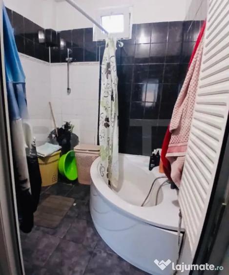 Casa cu 3 camere, 112 mp, 720 teren, zona Micro I - 1