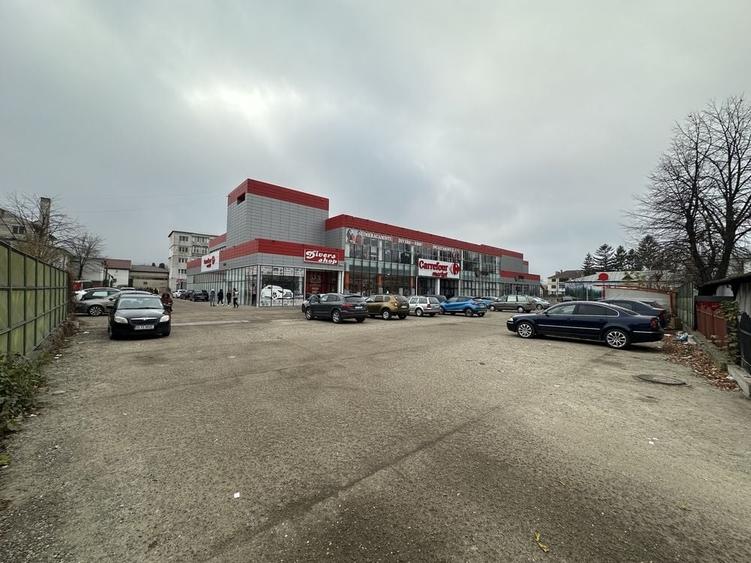 Spațiu comercial, de 430 mp, în Central
