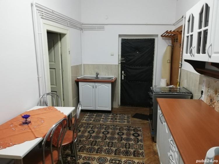 Garsonieră decomandată în Central