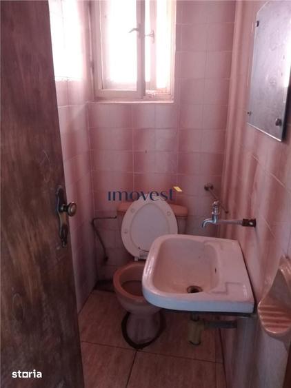 Casă cu 6 camere cu Teren 600 Mp în Păulești