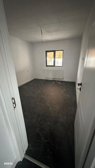 Casă cu 2 camere cu Teren 370 Mp în Ișalnița
