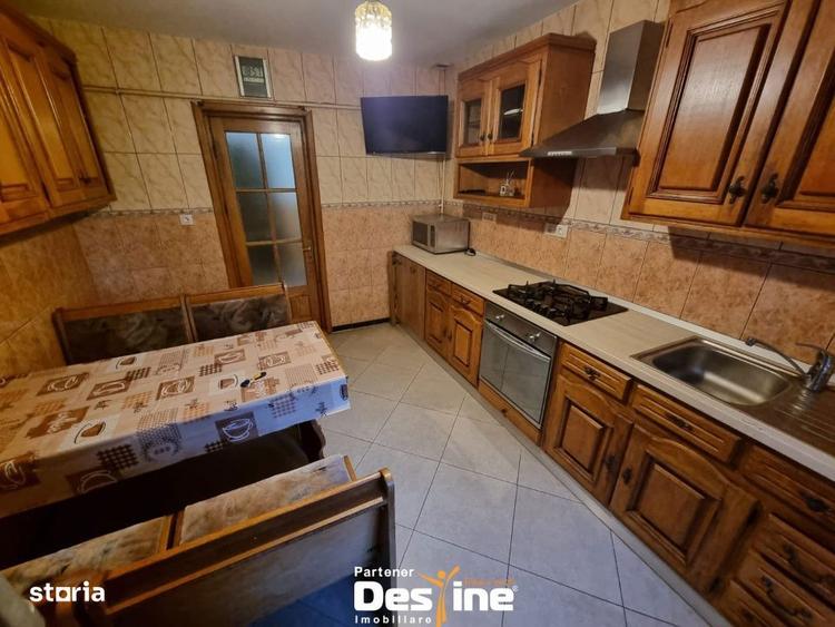 Apartament 4 camere, decomandat, mobilat si utilat, etaj 1 - Nicolina - 11