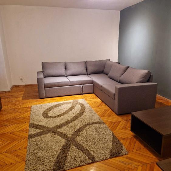 Apartament cu 2 camere decomandat în Steaua