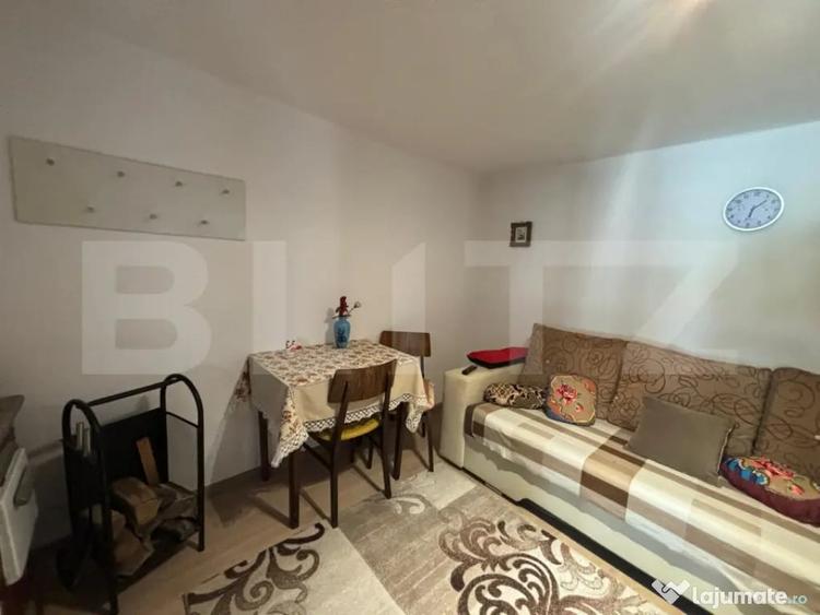 Casă cu 5 camere cu Teren 1200 Mp în Central