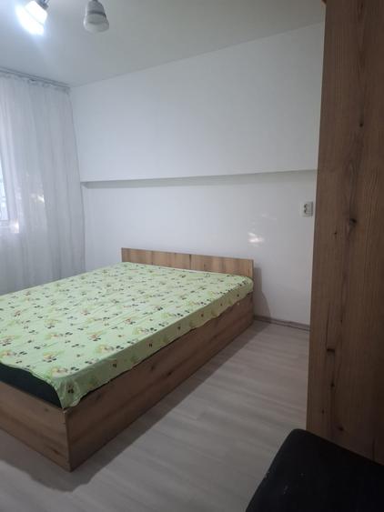 Apartament cu 3 camere decomandat, mobilat în Antiaeriană