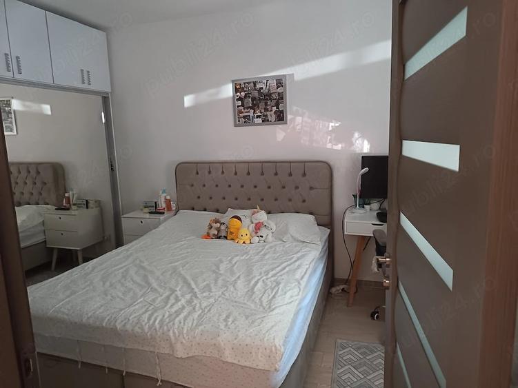 Apartament cu 3 camere decomandat în Berceni