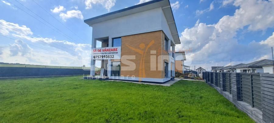Casă individuală cu 4 camere cu Canalizare în Miroslava