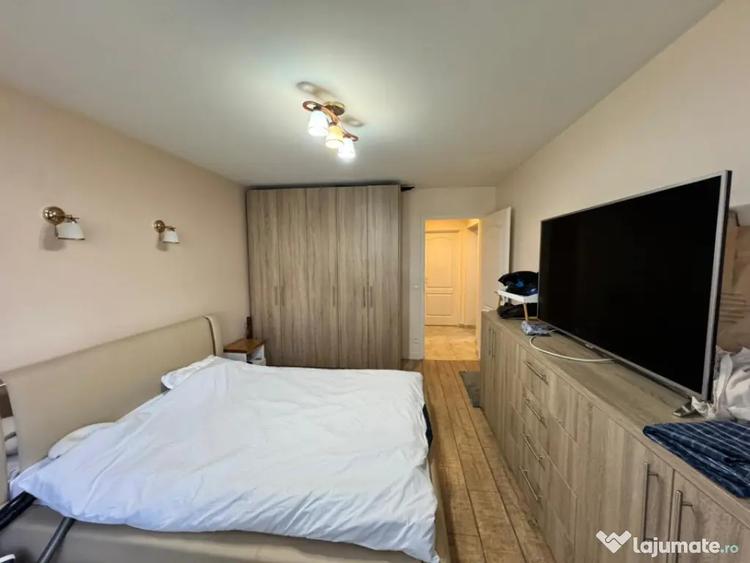 Apartament cu 3 camere decomandat în Central