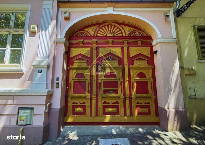 Casă cu 4 camere cu Teren 1211 Mp în Central
