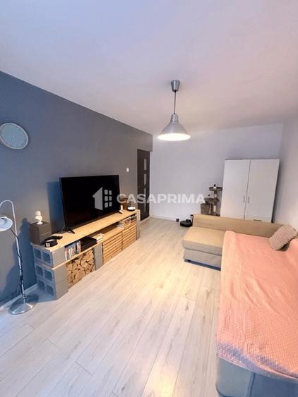 Apartament cu 2 camere decomandat în Nicolina