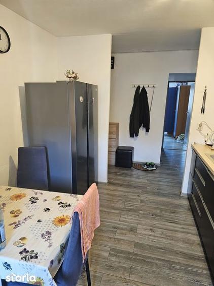 Apartament cu 3 camere decomandat, mobilat în Astra