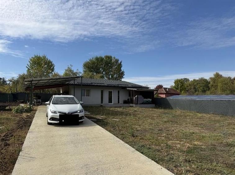 Casă individuală cu 3 camere cu Teren 1170 Mp în Scăești
