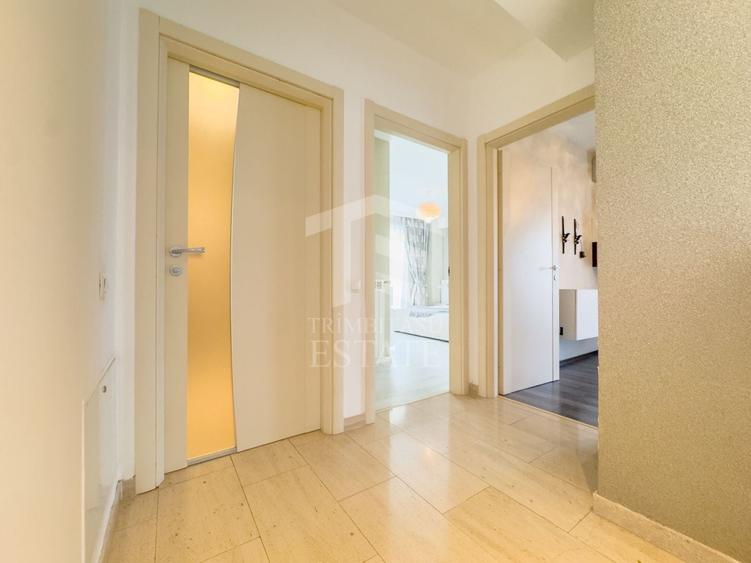 Apartament cu 3 camere semidecomandat, mobilat în Exterior Vest