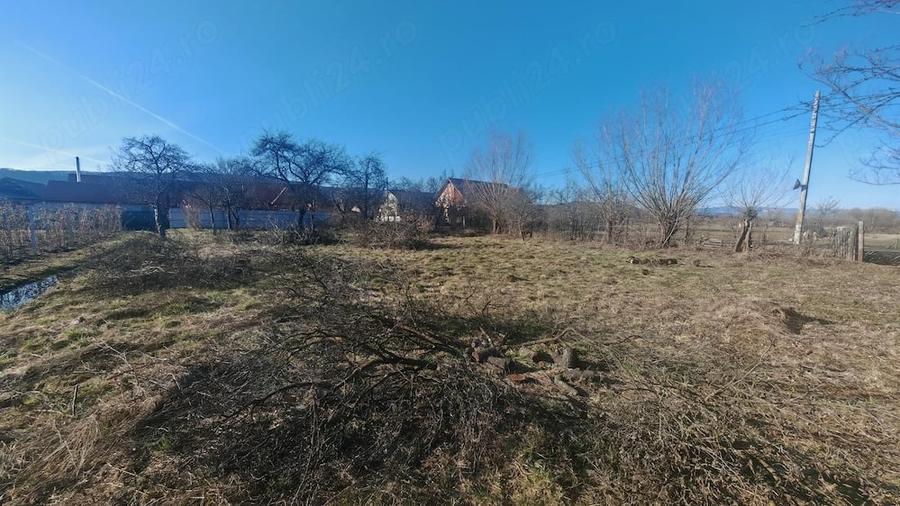 Teren de 800 mp, în Suseni