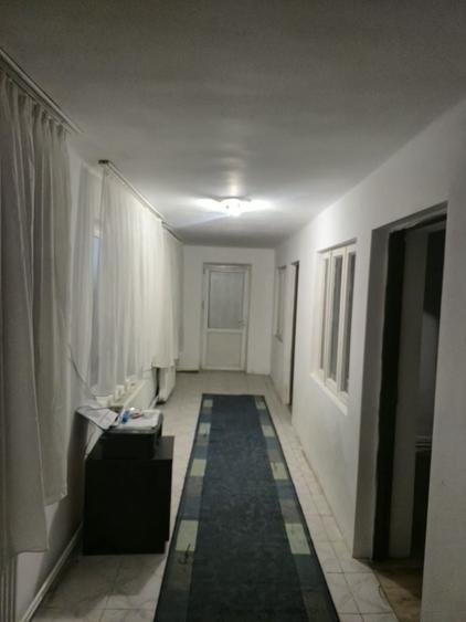 Casă cu 3 camere cu Teren 450 Mp în Bariera Vâlcii