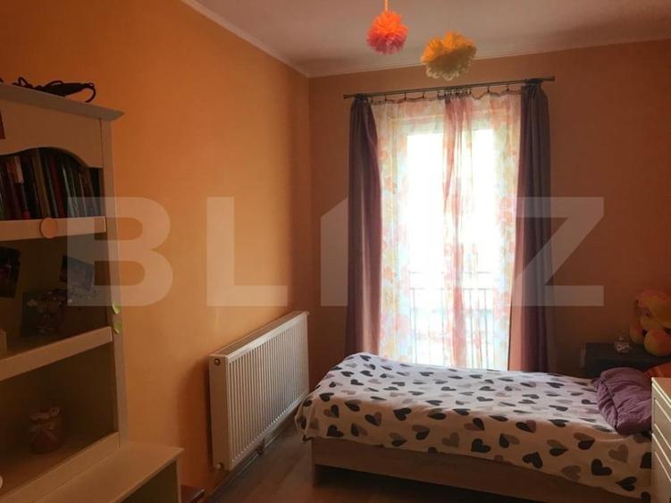 Apartament cu 3 camere semidecomandat, mobilat în Florești