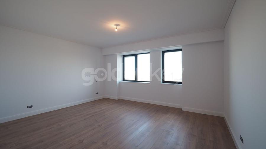 Apartament cu 5 camere decomandat în Herăstrău