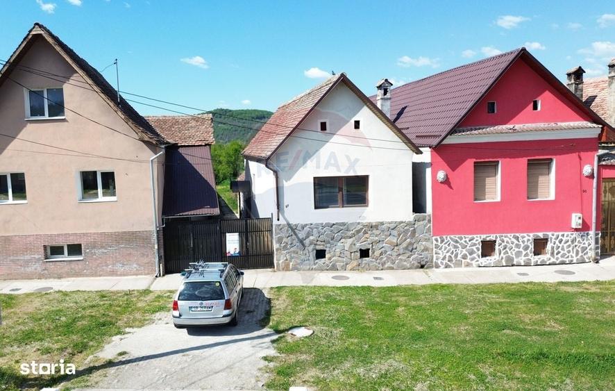 Casă cu 2 camere cu Teren 913 Mp în Central