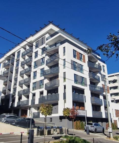 Apartament cu 3 camere semidecomandat în Florești — fotografia 1