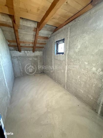 Casă cu 4 camere cu Teren 1517 Mp în Hadâmbu